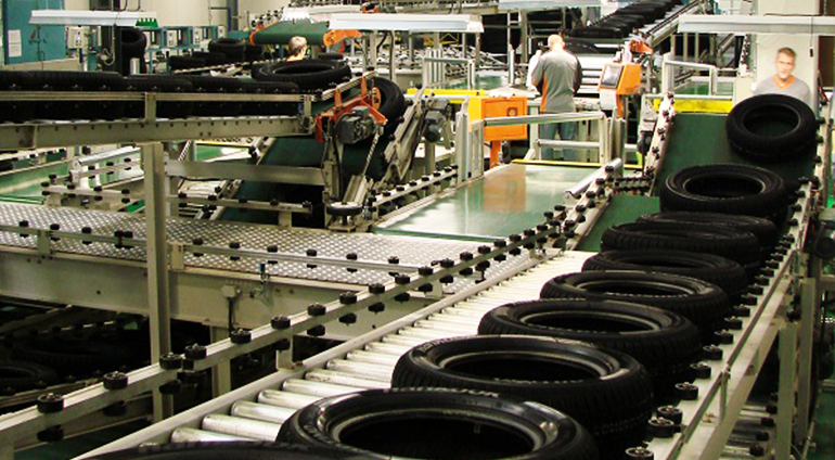 Fabriek waar autobanden worden gemaakt.